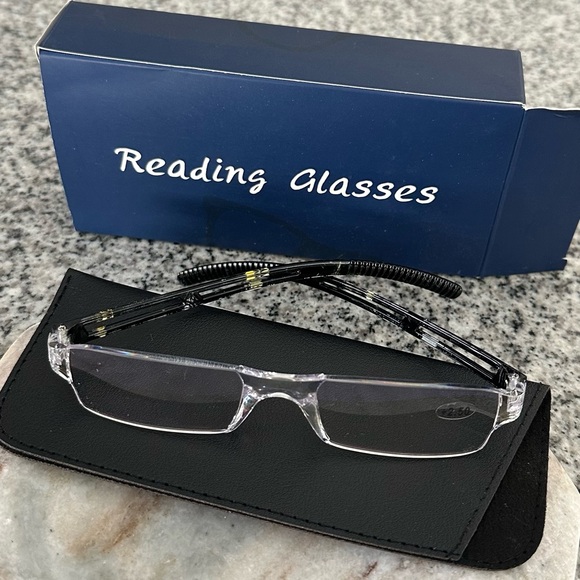 Other - NEW IN BOX 2.50 READING GLASSES COMPUTER BLUE BLOCKER WITH CASE CLEANING CLOTH